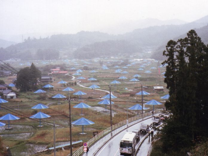 Paraguas, obra de Christo y Jeanne-Claude