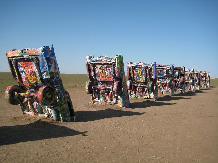 Rancho Cadillac, obra de Hudson Marquez, Chip Lord y Doug Michels