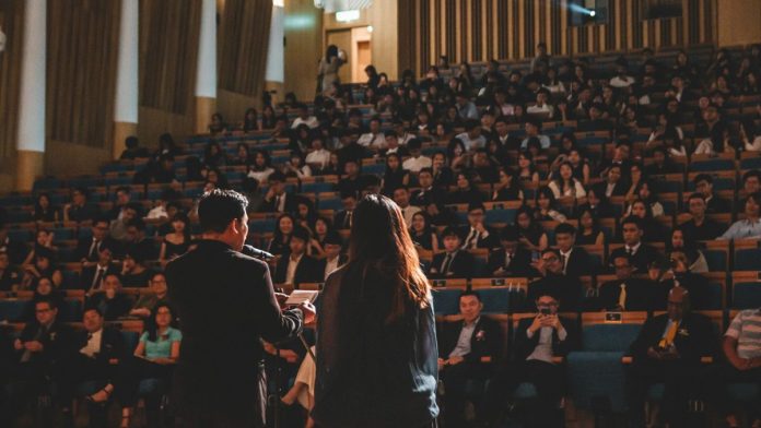 Oratoria, retórica y discursos