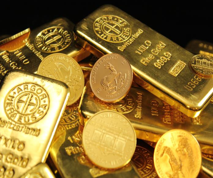 Lingotes y monedas de oro