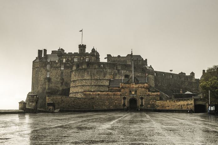 palacios-en-europa-castillo-de-edimburgo