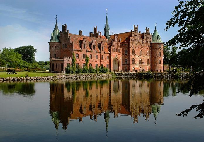 palacios-en-europa-castillo-de-egeskov