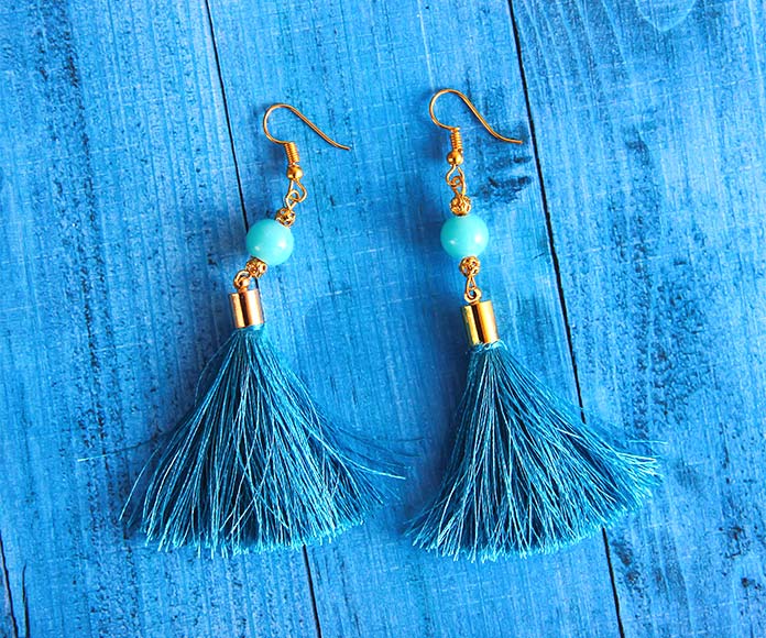 Pendientes azules con flecos