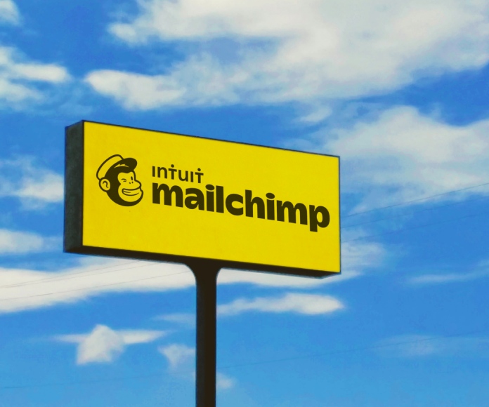 Valla publicitaria de Mailchimp.