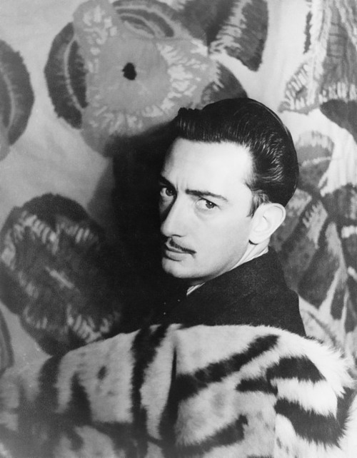 Representantes del surrealismo - Salvador Dalí