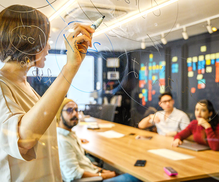 Reunión de trabajo en una empresa