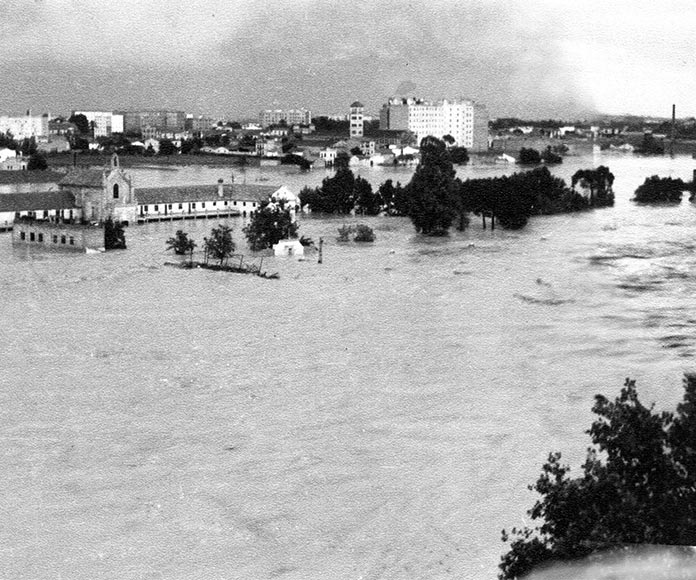 Vista del río Turia a su paso por Valencia durante el día 15