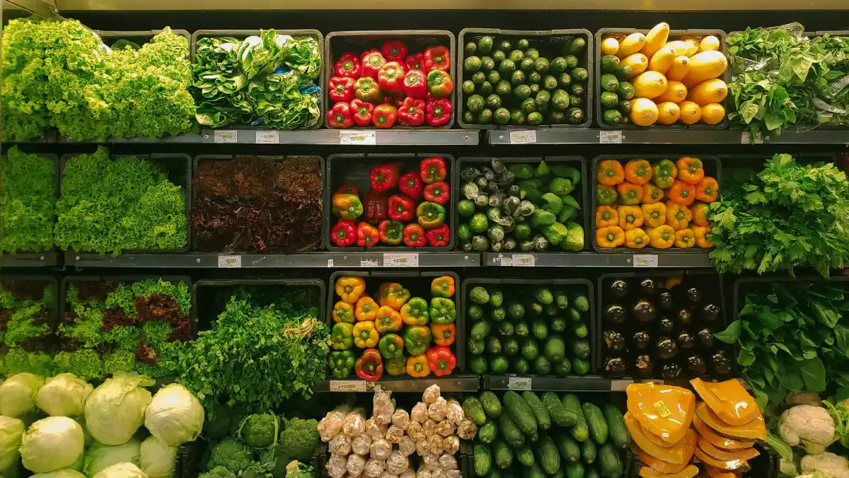 Un nuevo estudio revela un aumento significativo en el uso de cupones y tarjetas de ahorro en supermercados españoles