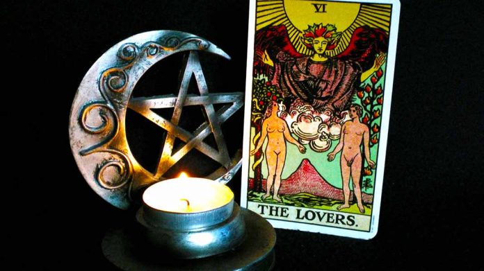 Origen y significado del tarot