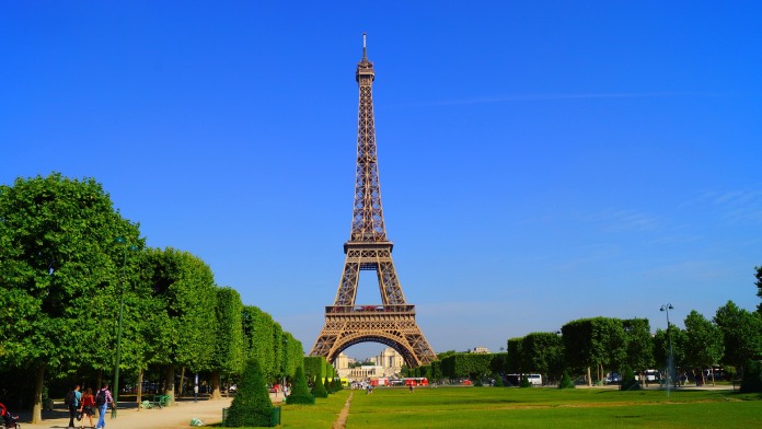 Tipos de bienes: Torre Eiffel