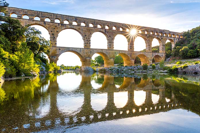 Tipos de puentes: Acueducto puente del Gard. 