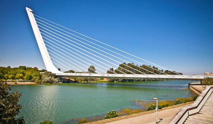 Tipos de puentes: puentes atirantados - Puente del Alamillo