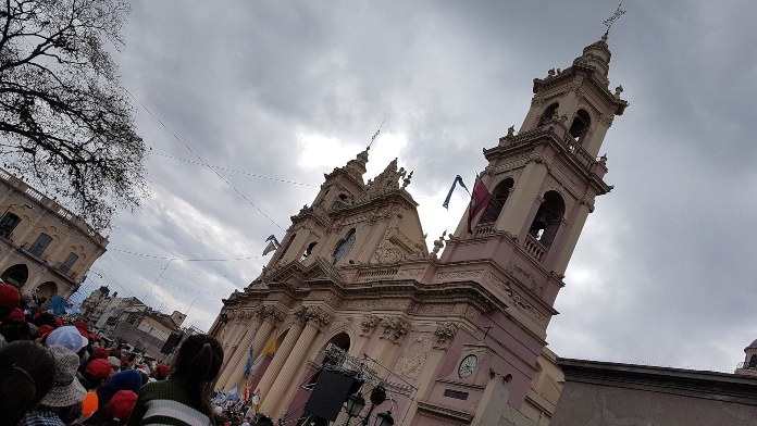 tradiciones-argentinas-fiesta-del-milagro