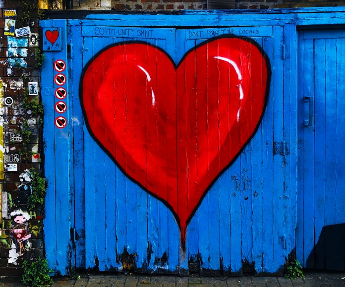 Corazón pintado en un mural.