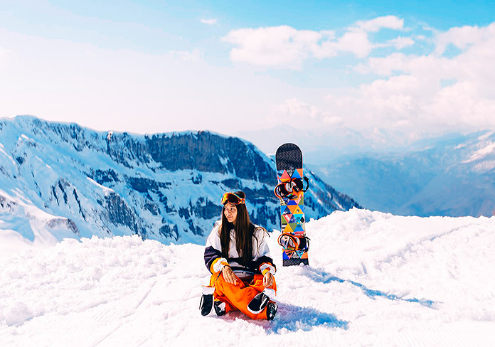 Yoga y esquí: la nueva tendencia para experimentar plenamente los deportes en la nieve